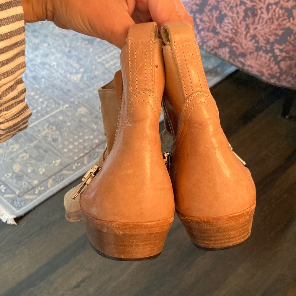 Golden Goose Viand Tan Suede Ankle Boots - Picture 4 of 11